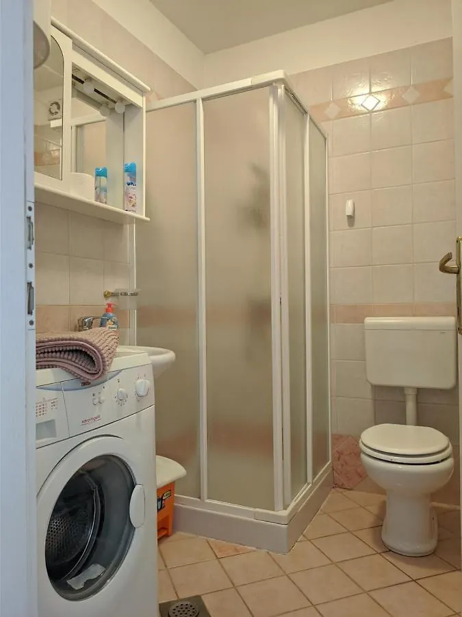 וינקורן Villa Triton